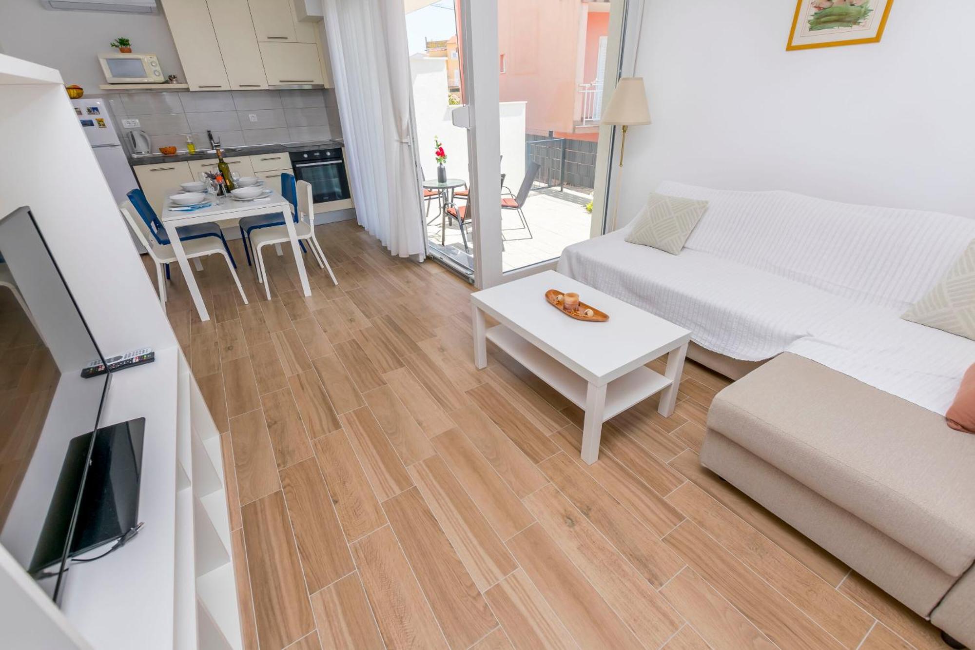 Apartments Tonka プリモシュテン 部屋 写真