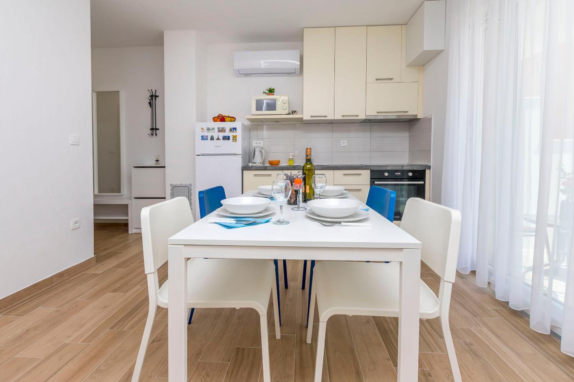 Apartments Tonka プリモシュテン 部屋 写真