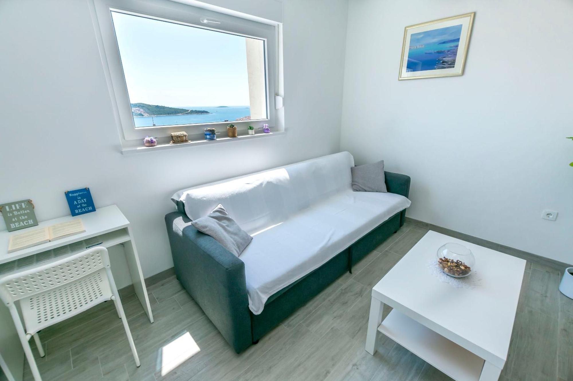 Apartments Tonka プリモシュテン 部屋 写真